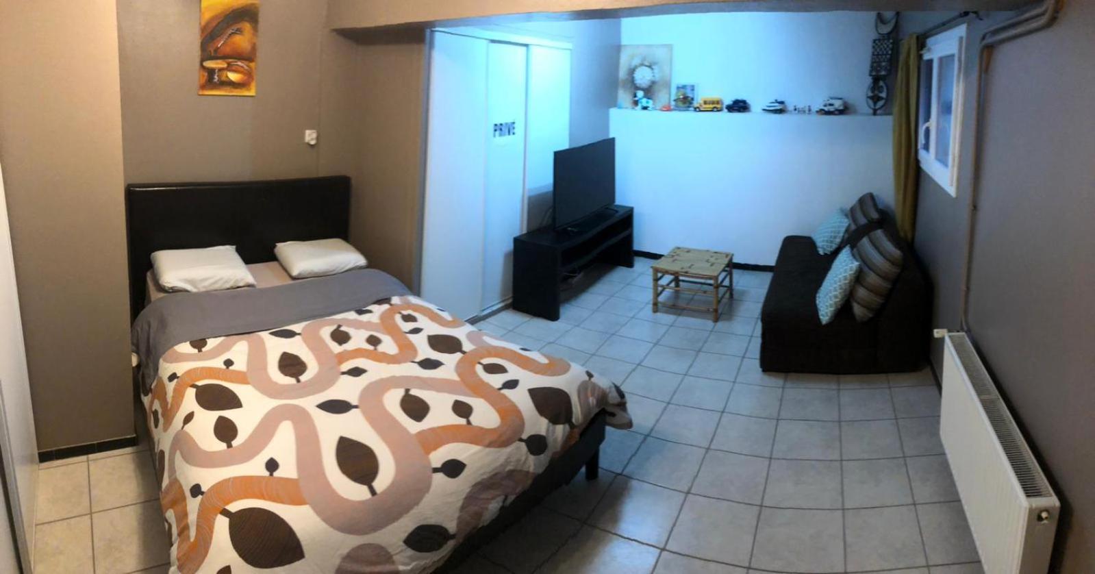 Comme A La Maison ! Chavanoz 外观 照片